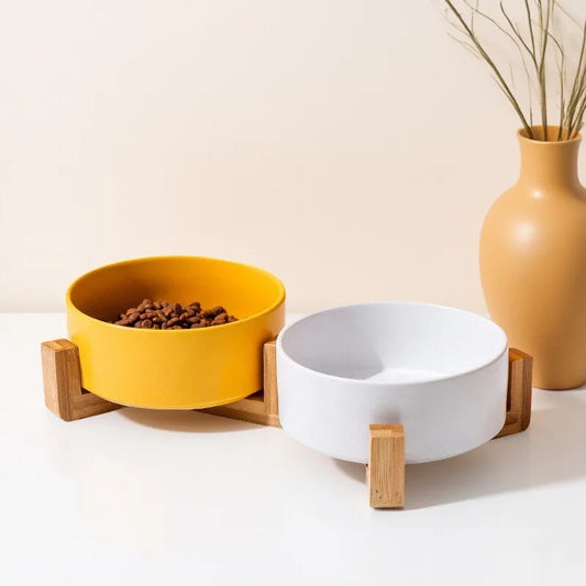 Comedero de cerámica con base de madera